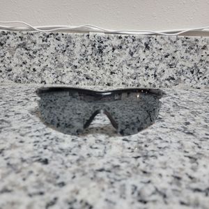 OAKLEY BLACK POLORIZED M2 FRAME SUNGLASSES